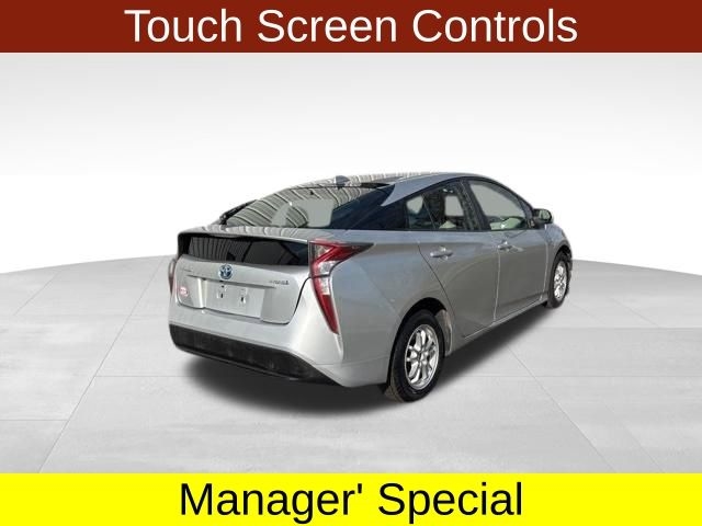 Toyota Prius Two 2016
