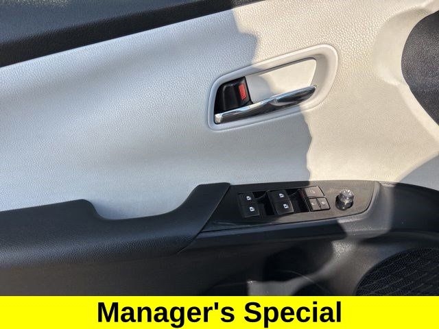 Toyota Prius Two 2016