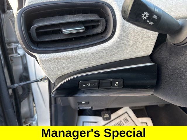 Toyota Prius Two 2016