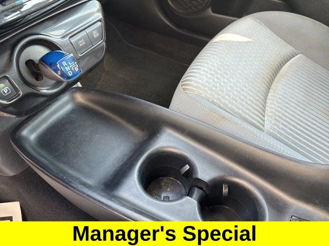 Toyota Prius Two 2016