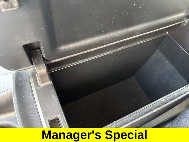 Toyota Prius Two 2016