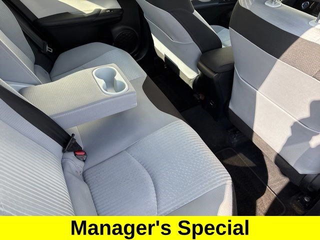 Toyota Prius Two 2016