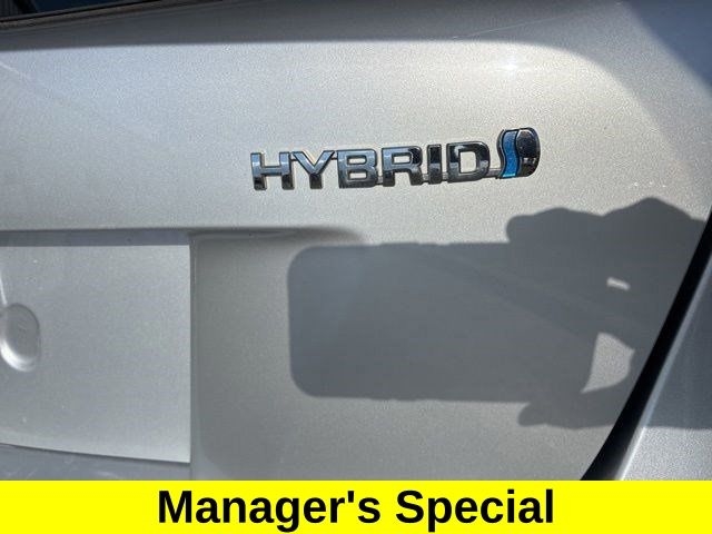 Toyota Prius Two 2016