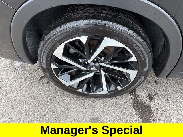 Mitsubishi Outlander SEL 4WD 2022