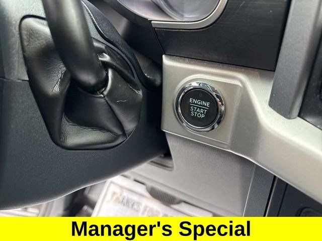 Ford F-150 XLT SuperCrew 4WD 2023