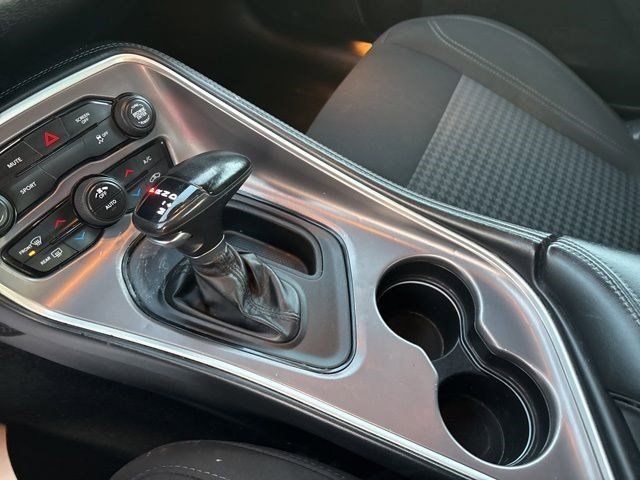 Dodge Challenger SXT 2021