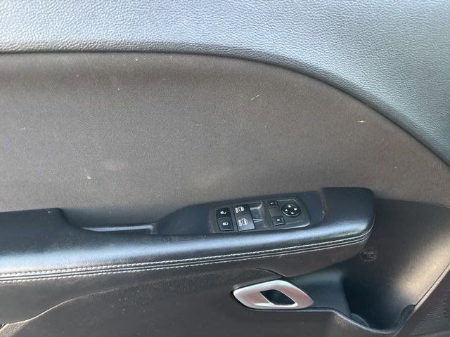 Dodge Challenger SXT 2021