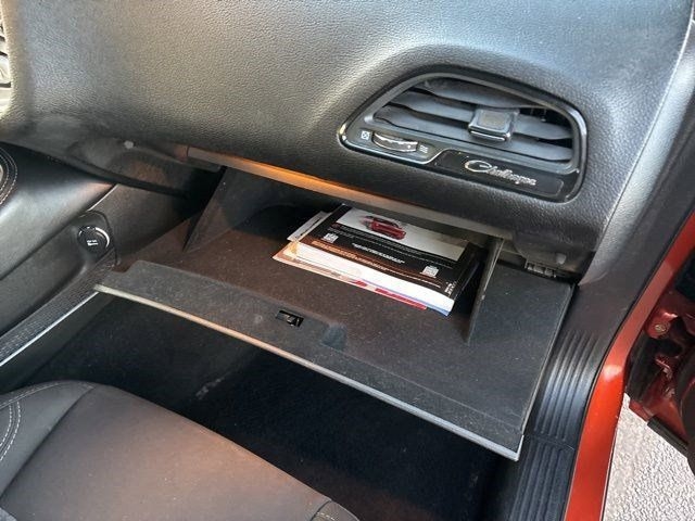 Dodge Challenger SXT 2021