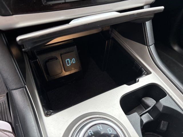 Ford Explorer XLT 4WD 2022