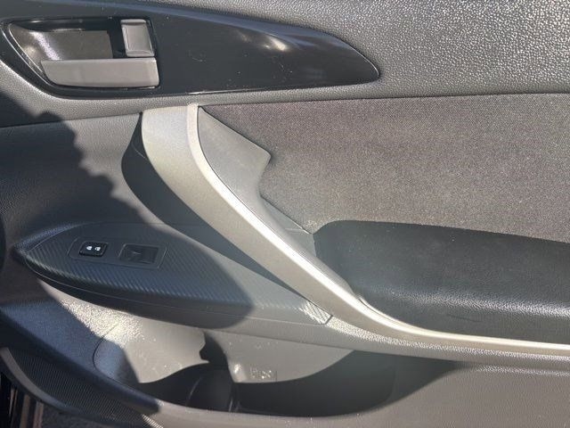 Mitsubishi Eclipse Cross  2024