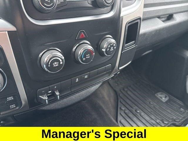 RAM 1500 SLT Crew Cab 4WD 2017