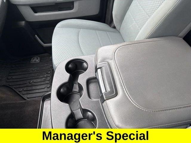 RAM 1500 SLT Crew Cab 4WD 2017