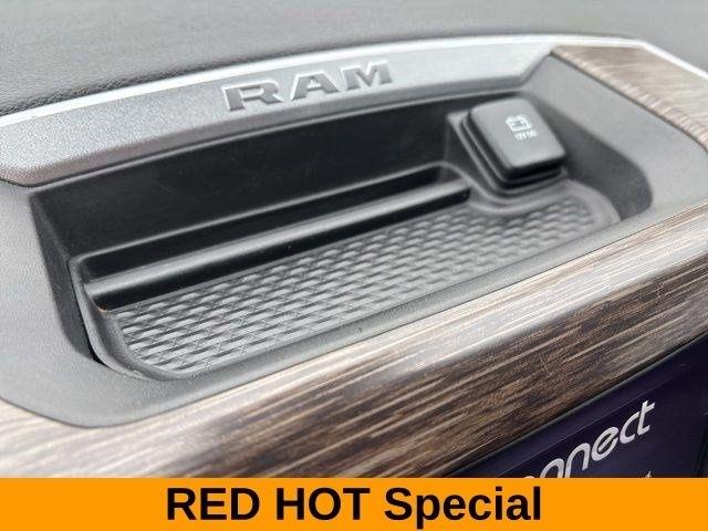 RAM 1500 Laramie Crew Cab 4WD 2020