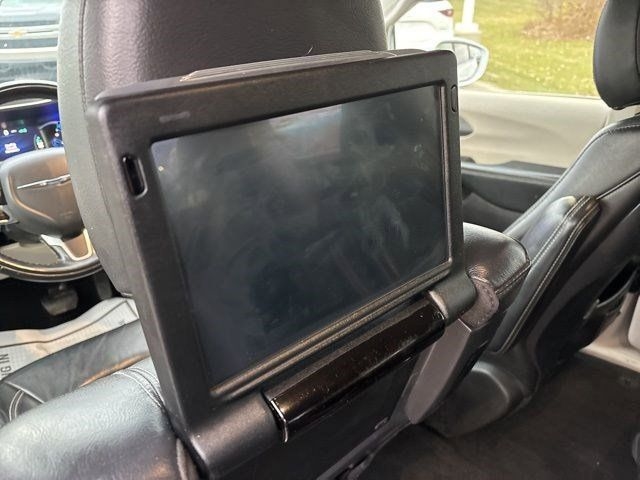 Chrysler Pacifica Hybrid Touring L 2022