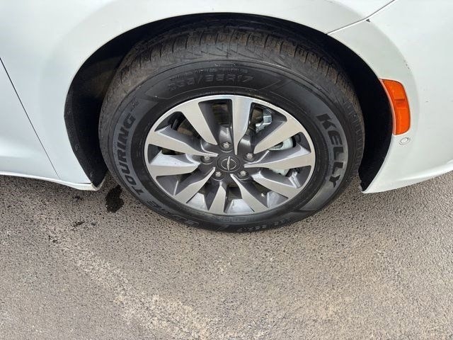 Chrysler Pacifica Hybrid Touring L 2022