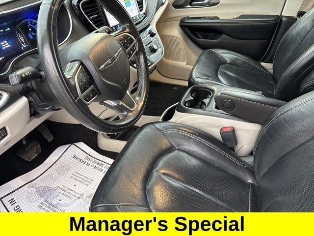 Chrysler Pacifica Hybrid Touring L 2022