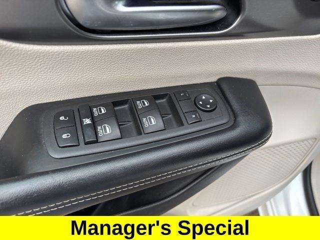 Chrysler Pacifica Hybrid Touring L 2022