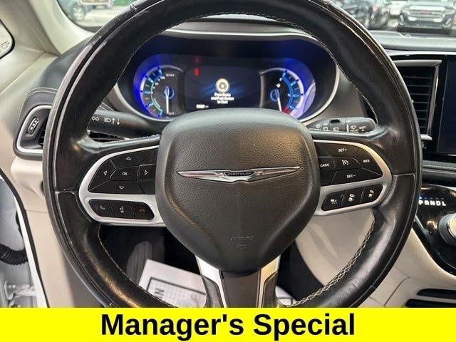 Chrysler Pacifica Hybrid Touring L 2022