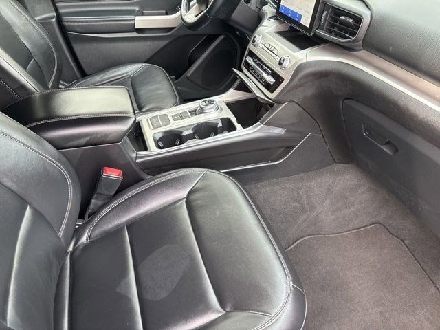 Ford Explorer XLT 2022