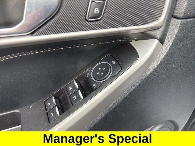 Ford Explorer XLT 2022