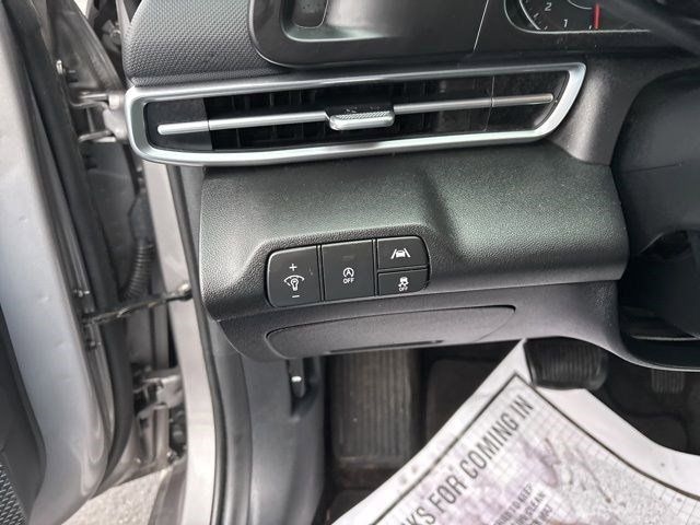 Hyundai Elantra SE 2023