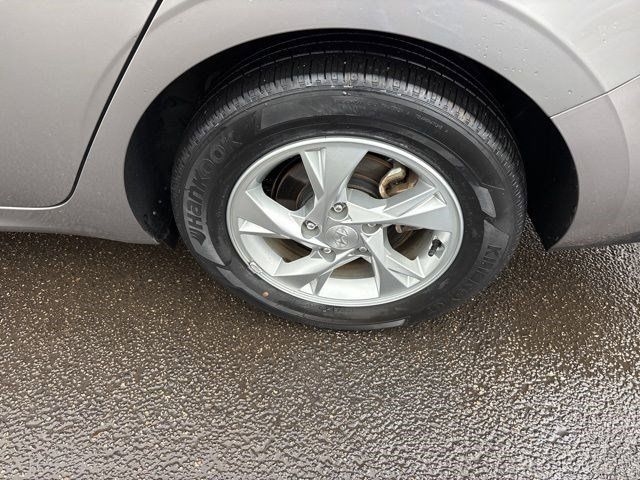 Hyundai Elantra SE 2023