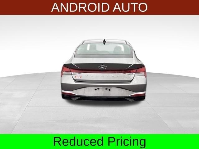 Hyundai Elantra SE 2023