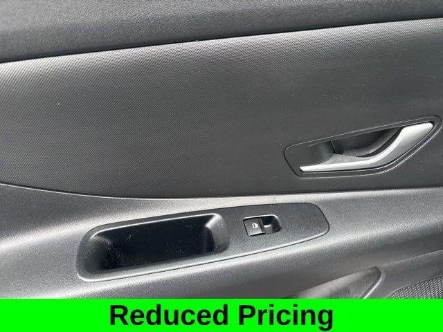 Hyundai Elantra SE 2023