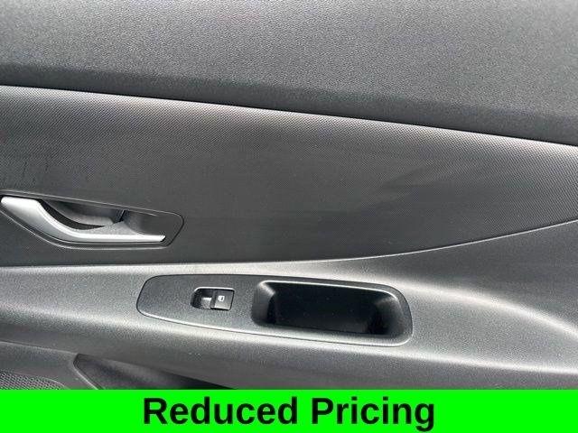 Hyundai Elantra SE 2023