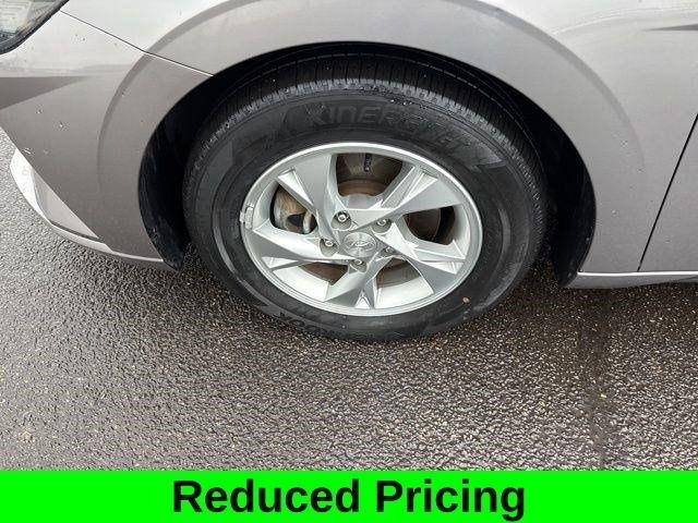 Hyundai Elantra SE 2023