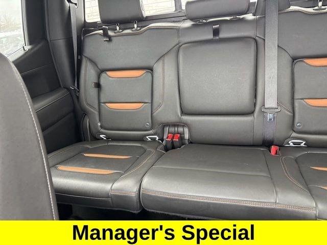 GMC Sierra 1500 AT4 Crew Cab 4WD 2020