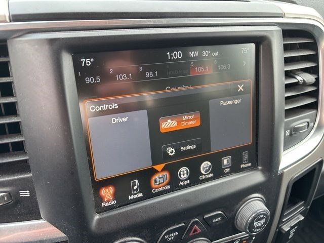 RAM 1500 SLT Crew Cab 4WD 2017