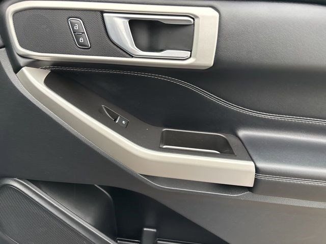 Ford Explorer XLT 4WD 2022