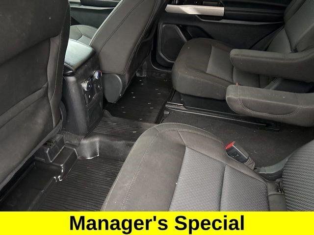 Ford Explorer XLT 4WD 2022