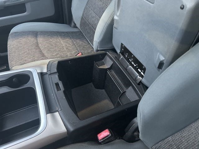 RAM 1500 Big Horn Crew Cab 4WD 2017