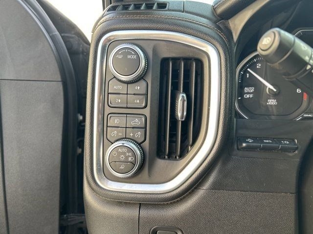 GMC Sierra 1500 AT4 Crew Cab 4WD 2020