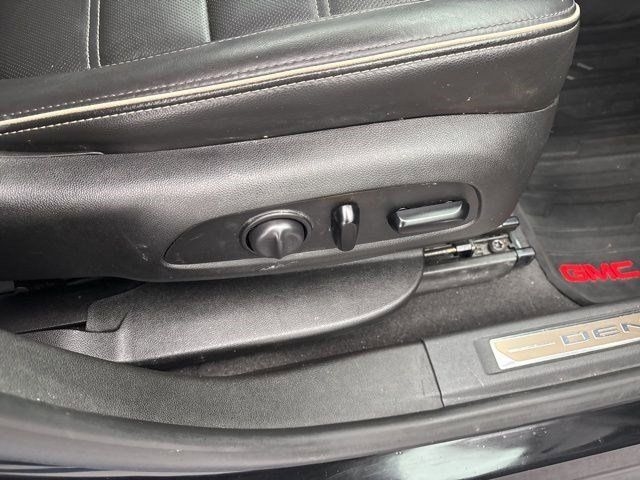 GMC Acadia Denali AWD 2020