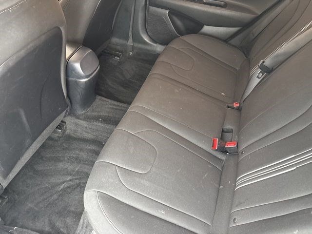 Hyundai Elantra  2022