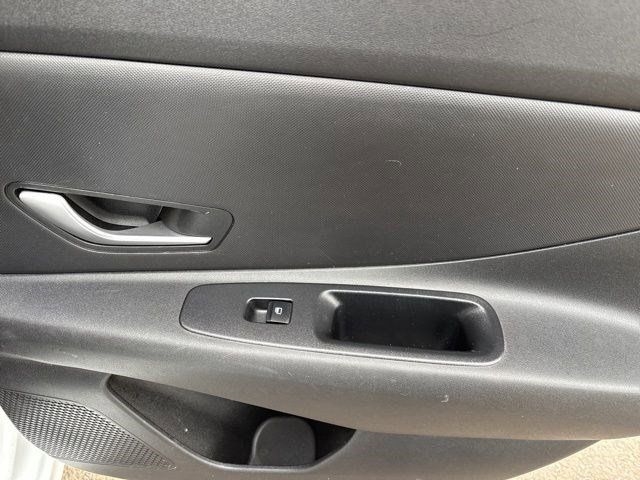 Hyundai Elantra  2022