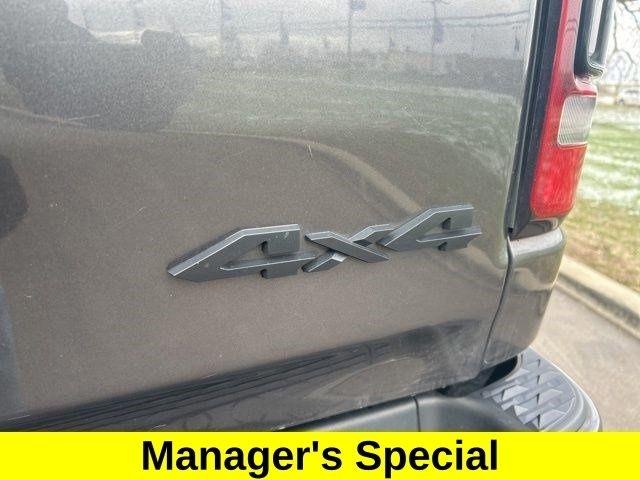 RAM 1500 Laramie Crew Cab 4WD 2021