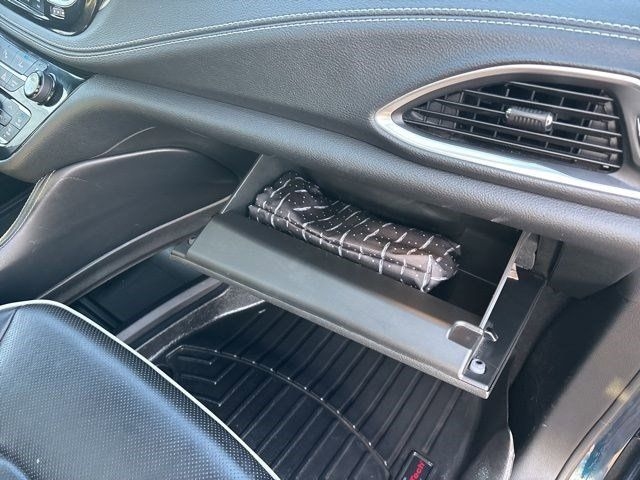 Chrysler Pacifica Limited AWD 2023