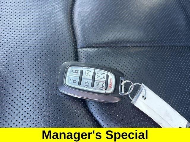 Chrysler Pacifica Limited AWD 2023