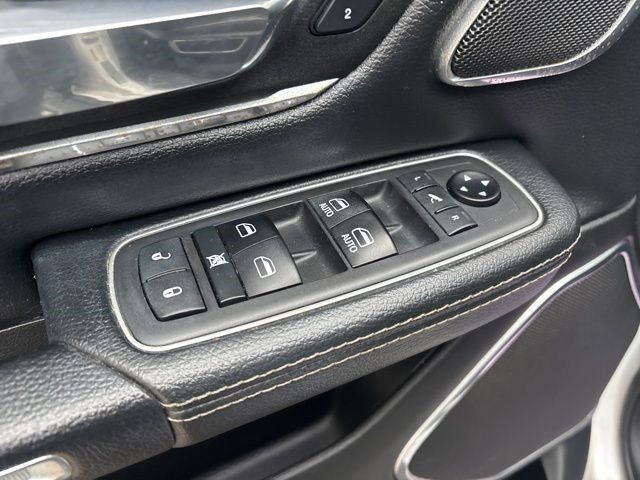 RAM 1500 Laramie Crew Cab 4WD 2021