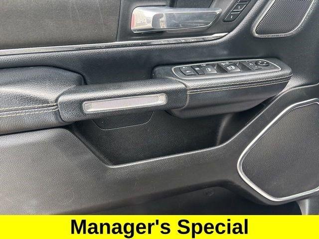 RAM 1500 Laramie Crew Cab 4WD 2021