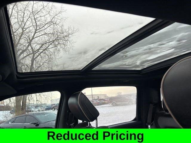 RAM 1500 Laramie Crew Cab 4WD 2021