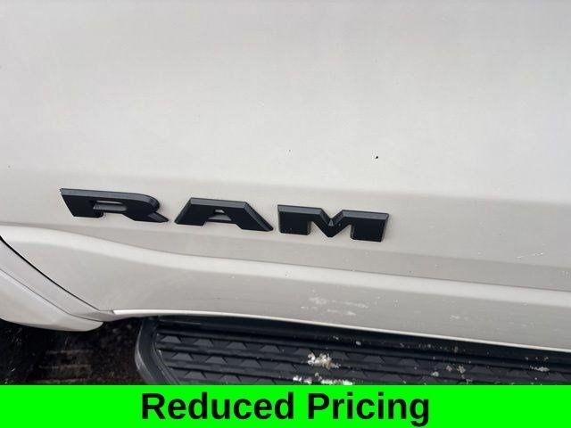 RAM 1500 Laramie Crew Cab 4WD 2021