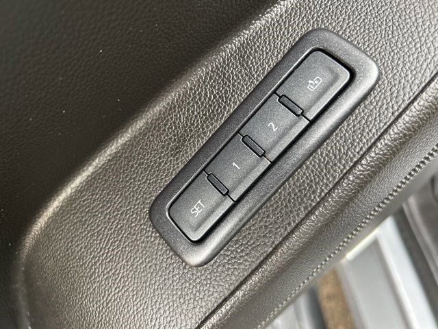 GMC Yukon Denali 4WD 2019