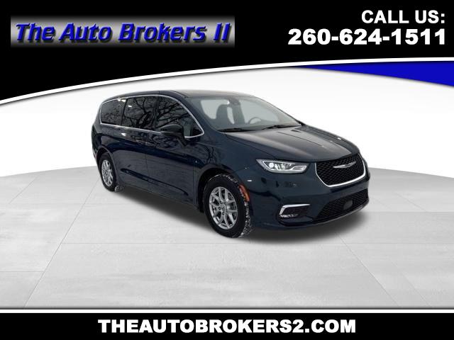 2024 Chrysler Pacifica Touring