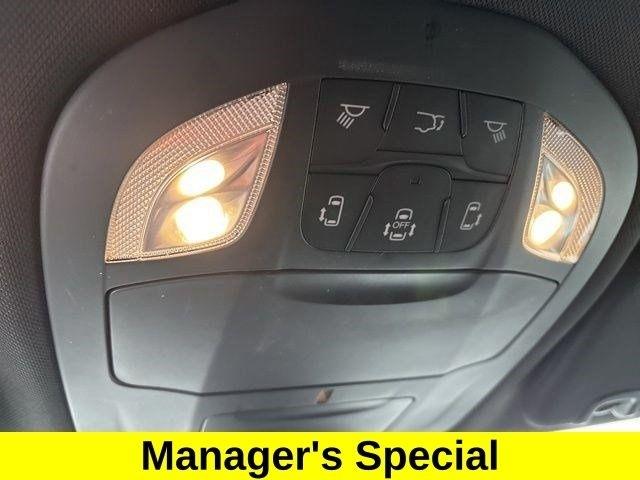 Chrysler Pacifica Touring 2024