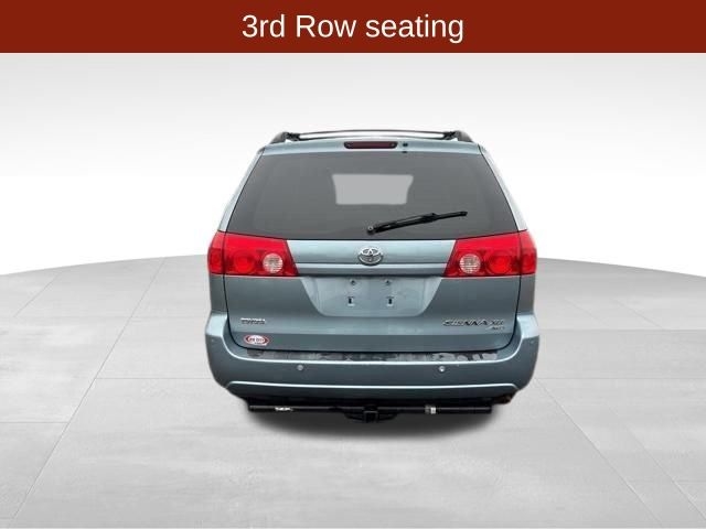 Toyota Sienna XLE AWD 2009